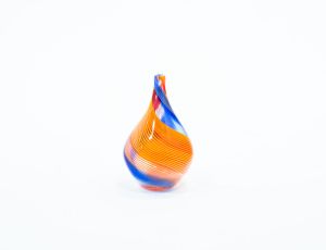 Swirled glass teardrop (red/blue)